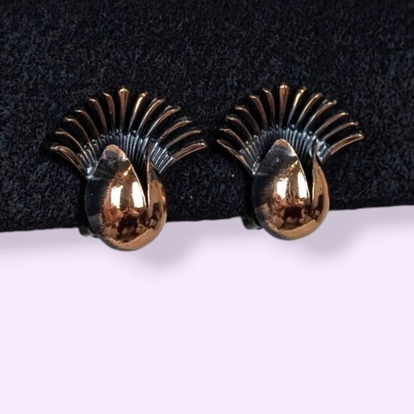 V. Copper Tone Clip On Earrings - Picture 1 of 5